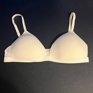 NWOT PEPPER Wireless Light Cream T-Shirt Bra